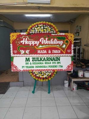 Papan Bunga di Cicadas Binong